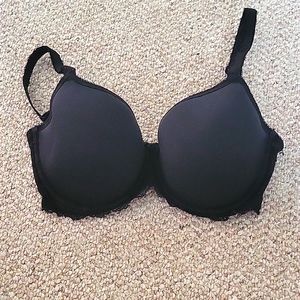 Wacoal bra.  32DDD.  BLACK